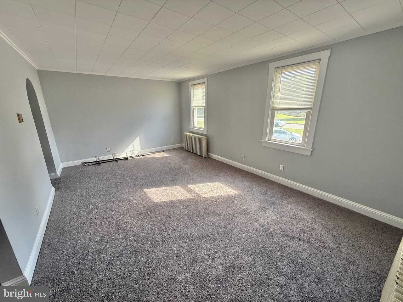 44 1/2 Fairview Ave - Photo 2 of 21