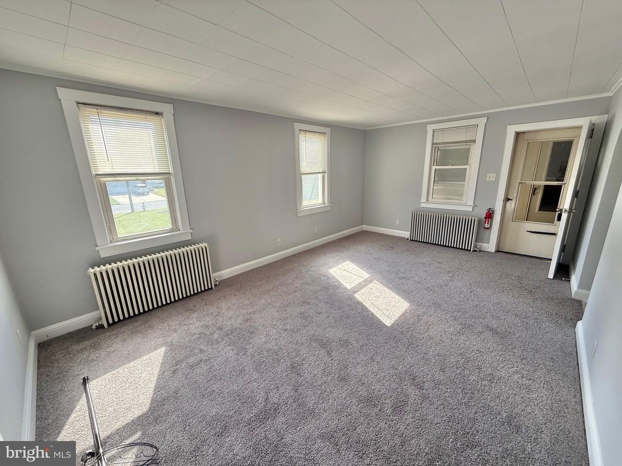 44 1/2 Fairview Ave - Photo 5 of 21