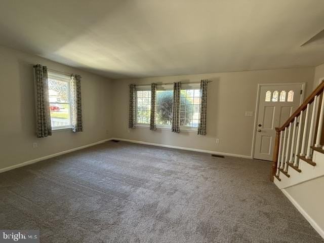 20 Springcrest Dr - Photo 4 of 17