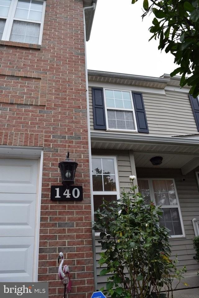 140 Jordan Ct - Photo 3 of 19