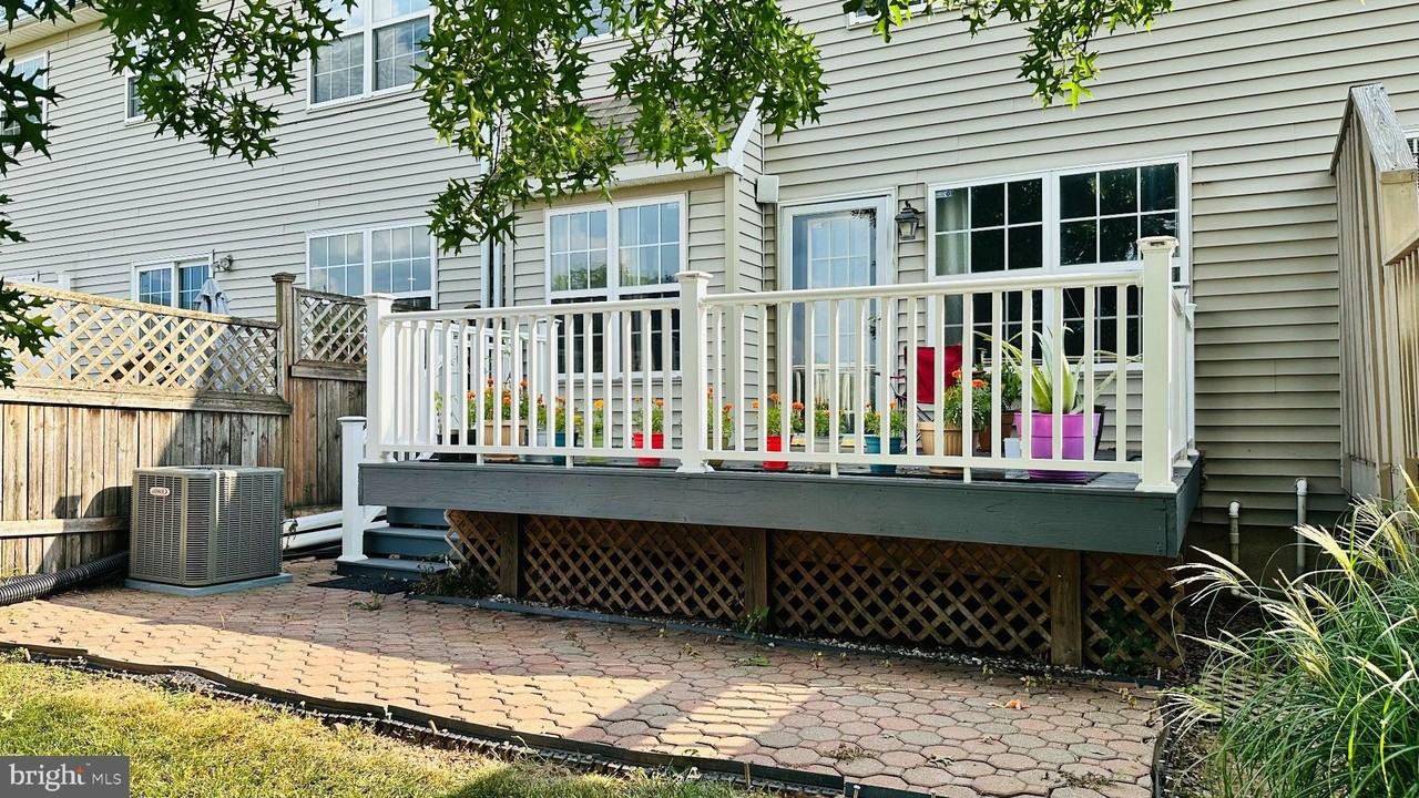 140 Jordan Ct - Photo 7 of 19