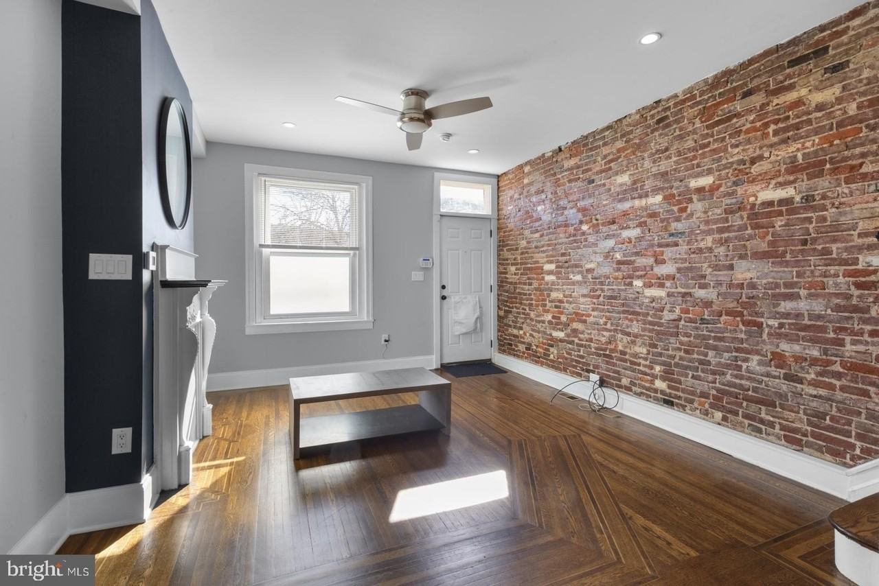 2608 Memphis St - Photo 5 of 29
