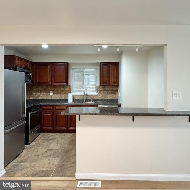 15137 Beverly Dr #1stFL - Photo 5 of 32