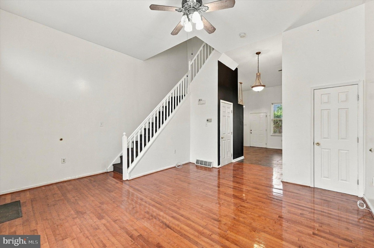 1530 N 18th St - Photo 3 of 15