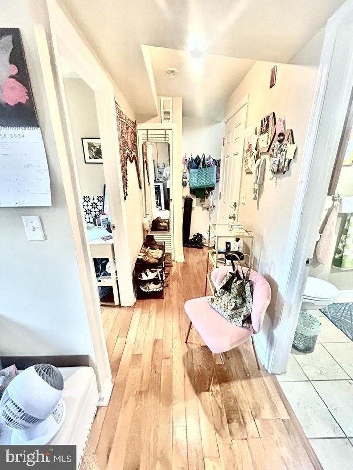 1710 W Girard Ave #3F - Photo 6 of 23