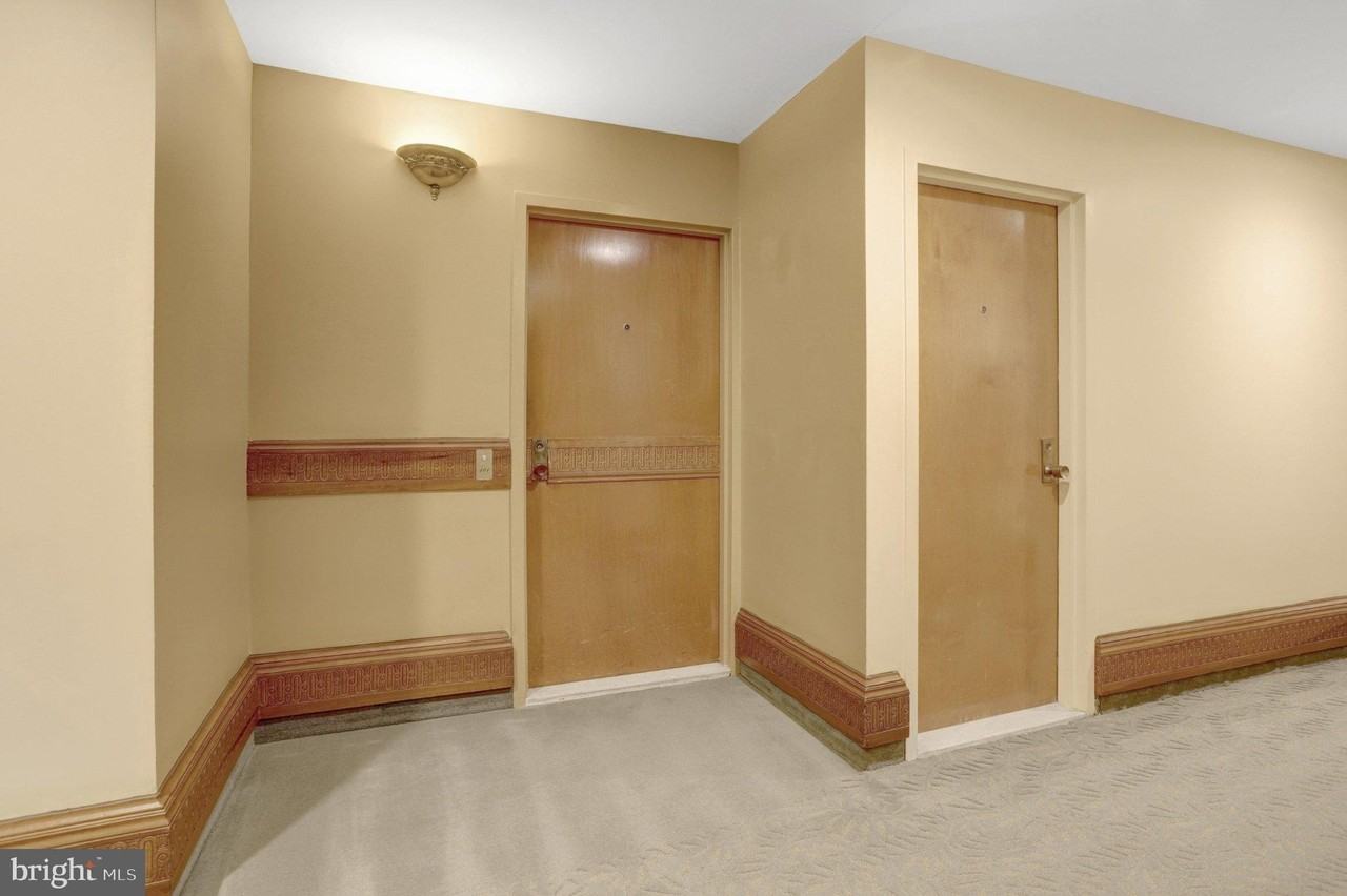 1101 S Arlington Ridge Rd #101 - Photo 2 of 33