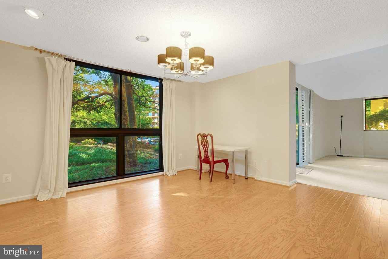1101 S Arlington Ridge Rd #101 - Photo 4 of 33