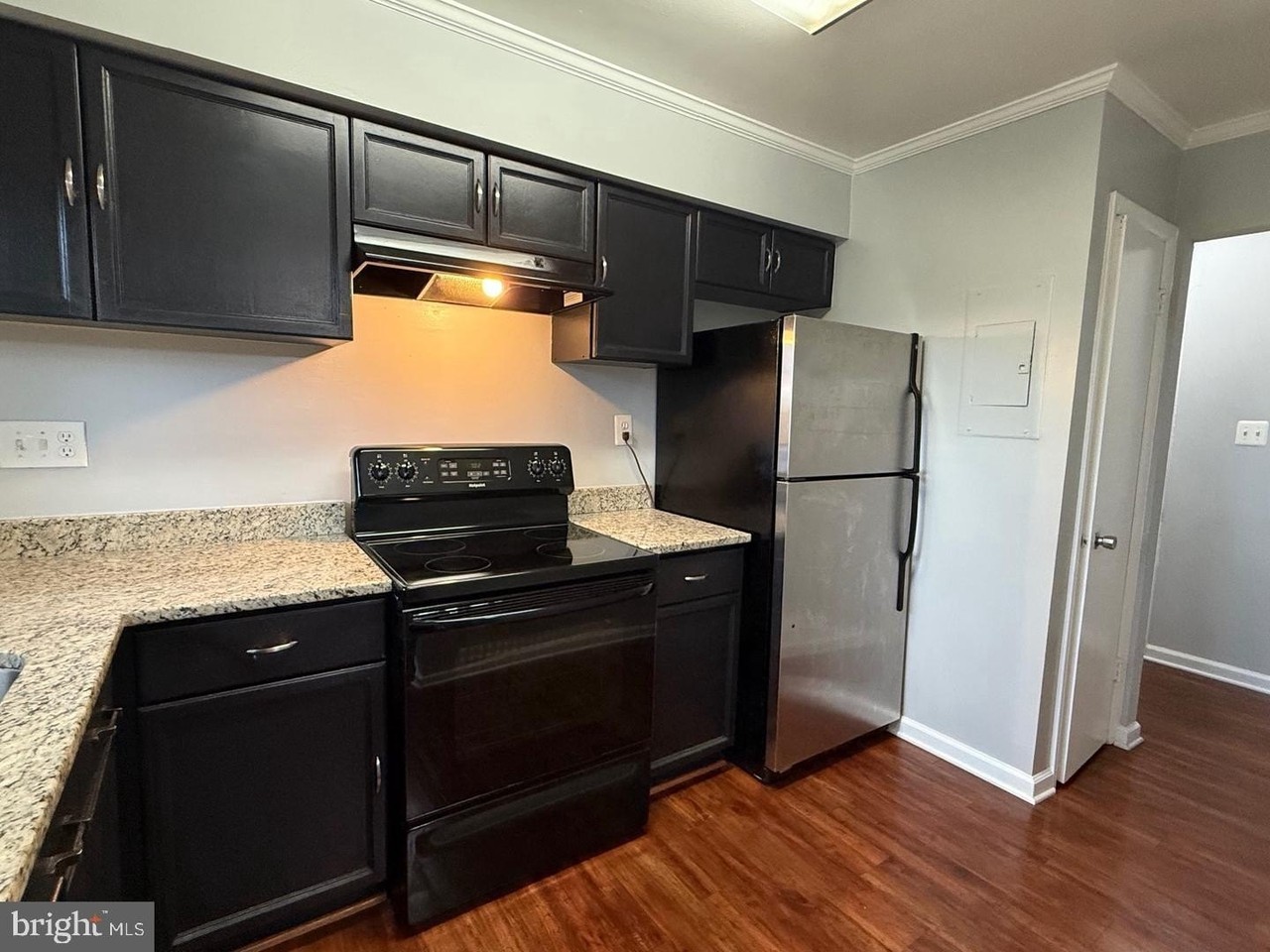 3240 S 28th St #302 - Photo 5 of 14