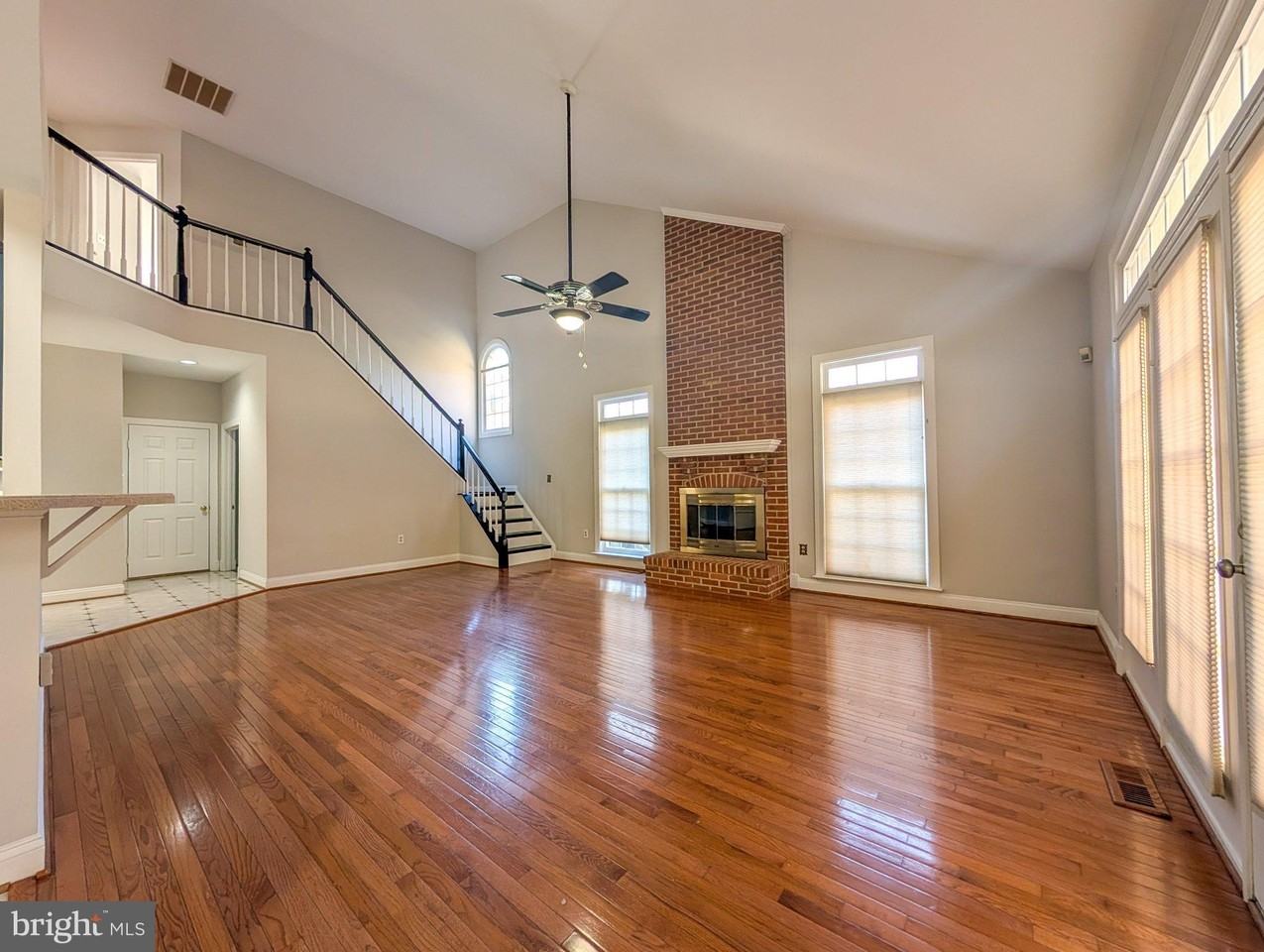 6441 Lake Meadow Dr - Photo 2 of 34