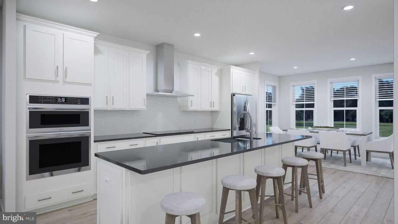 13898 Aviation Pl - Photo 2 of 20