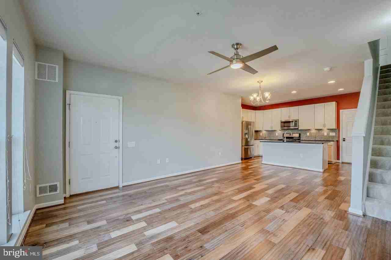 42677 Wardlaw Ter - Photo 5 of 30