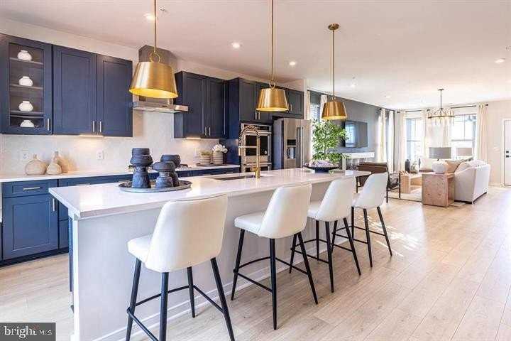 20916 Bluebird Sq - Photo 3 of 13
