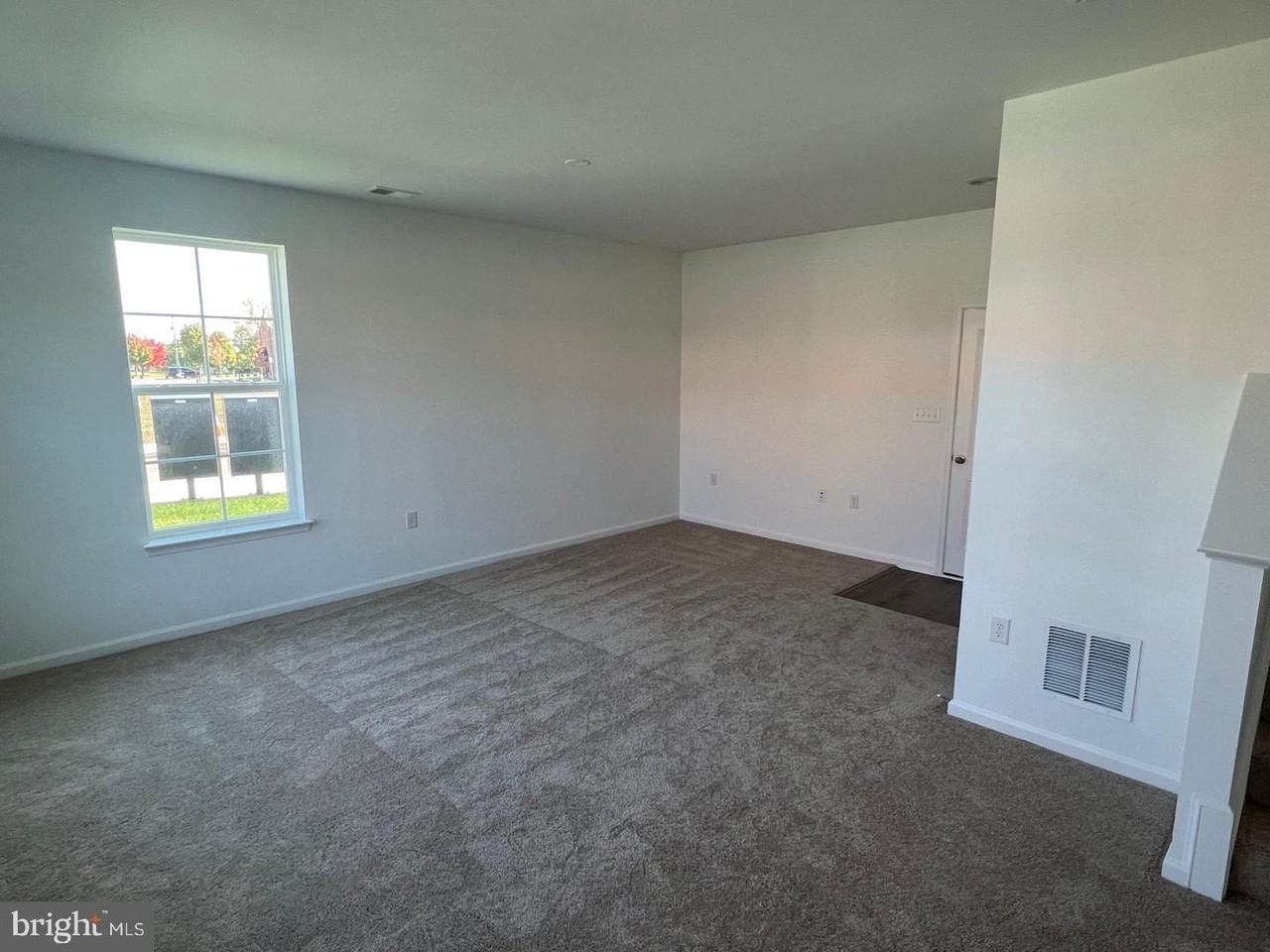 600 Hemsworth Ln - Photo 6 of 32