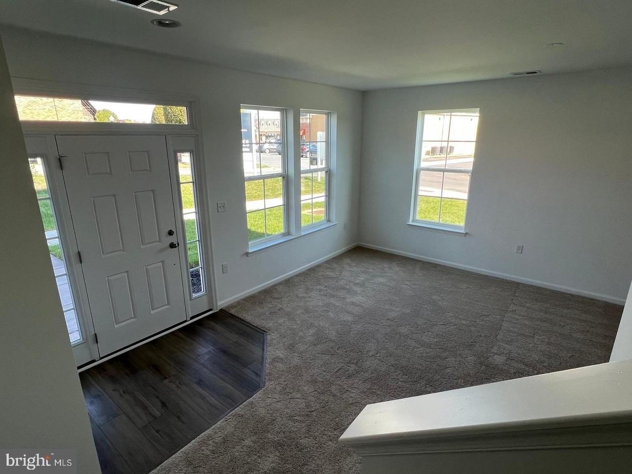 600 Hemsworth Ln - Photo 7 of 32