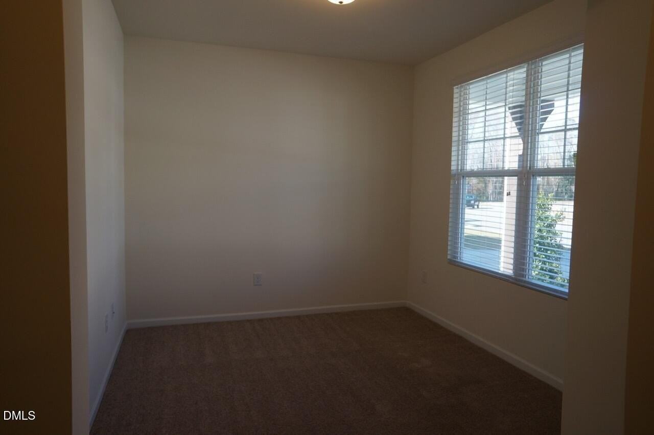 671 Lavenham Ln - Photo 4 of 26
