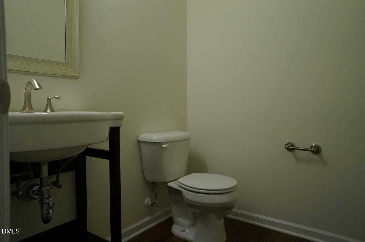 671 Lavenham Ln - Photo 5 of 26