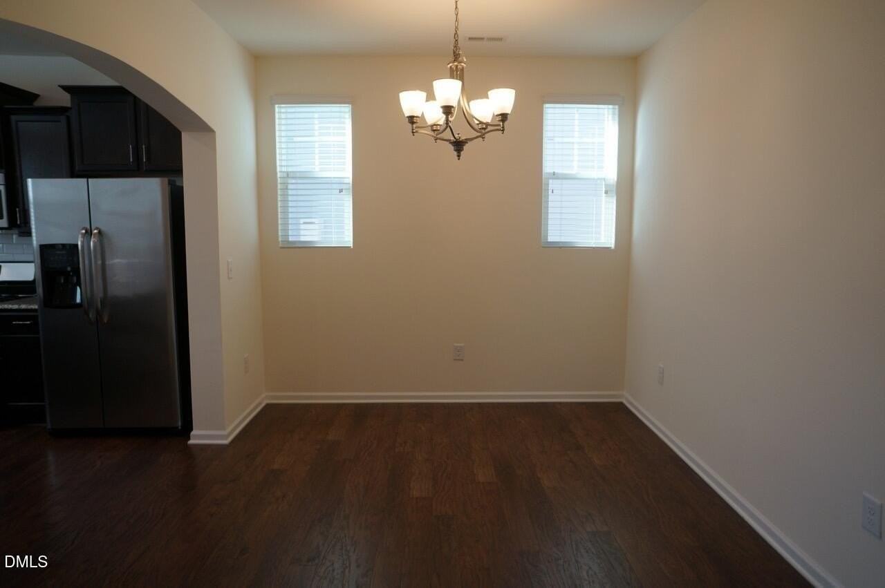 671 Lavenham Ln - Photo 6 of 26