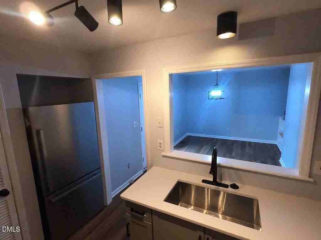 114 Jo Anne Cir - Photo 5 of 12