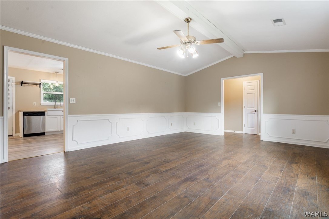 11410 Fairwood Ave - Photo 7 of 49