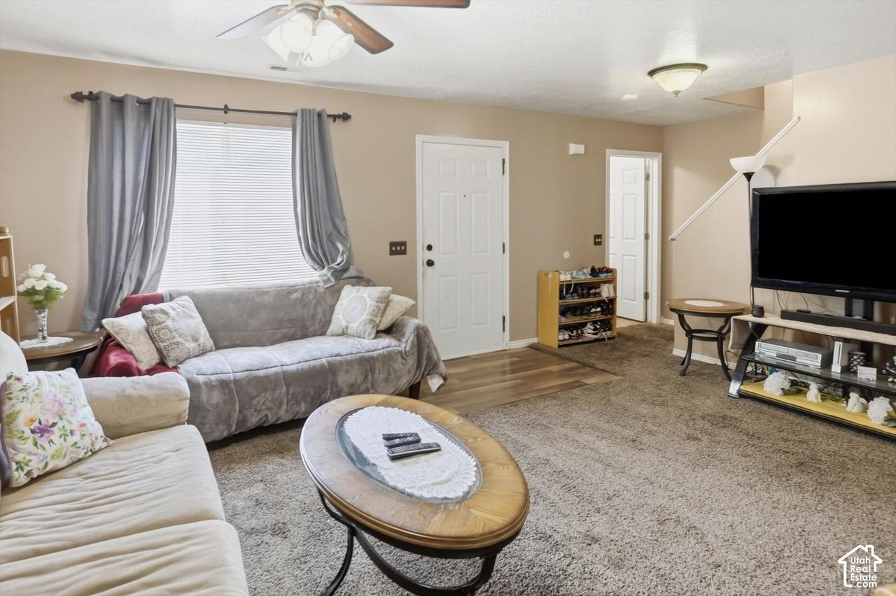 826 E 760 N - Photo 7 of 36