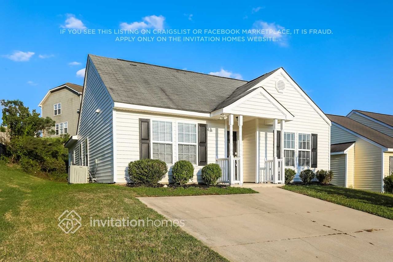1273 Sweetgrass St - Photo 2 of 20