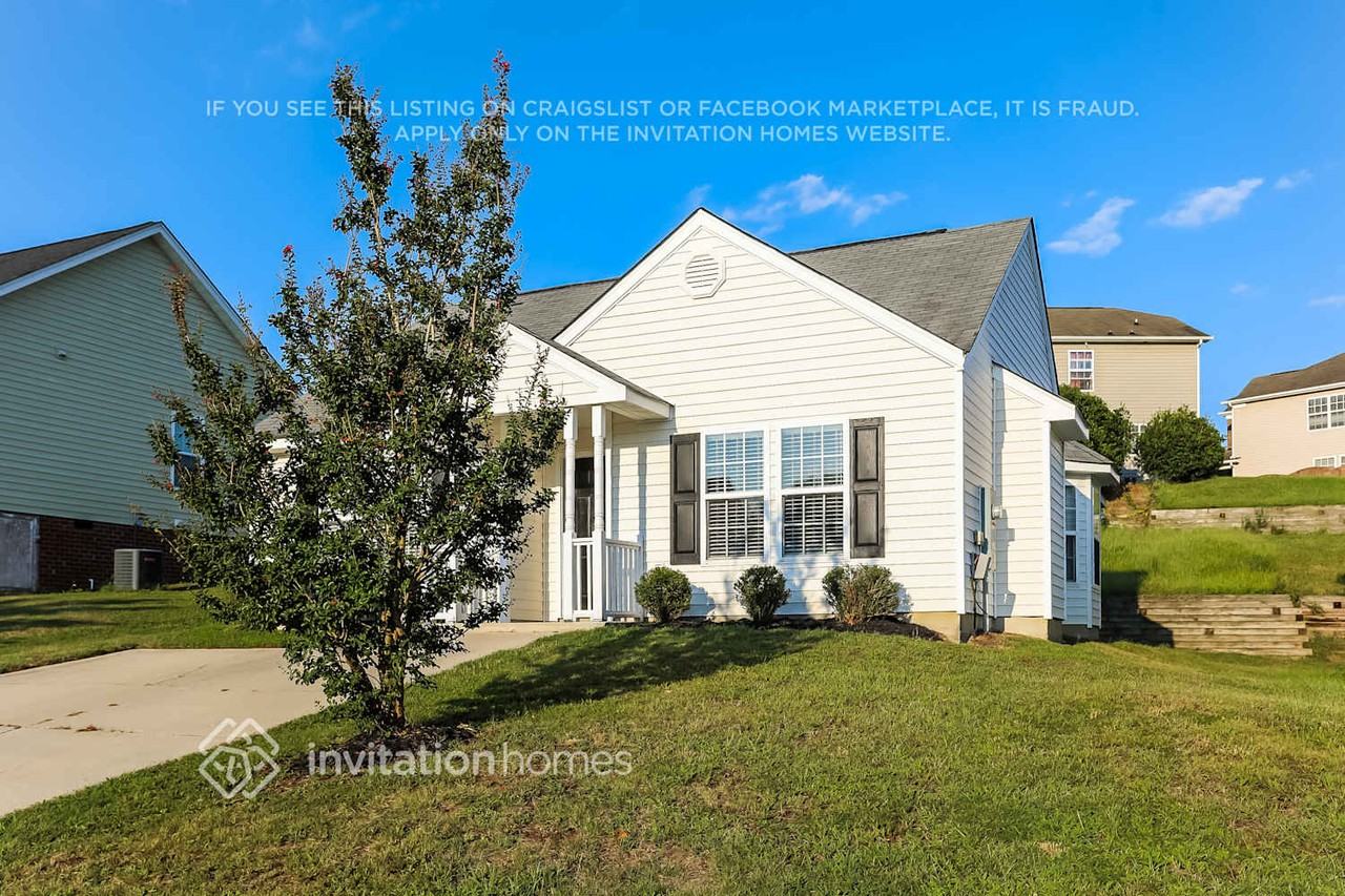 1273 Sweetgrass St - Photo 3 of 20