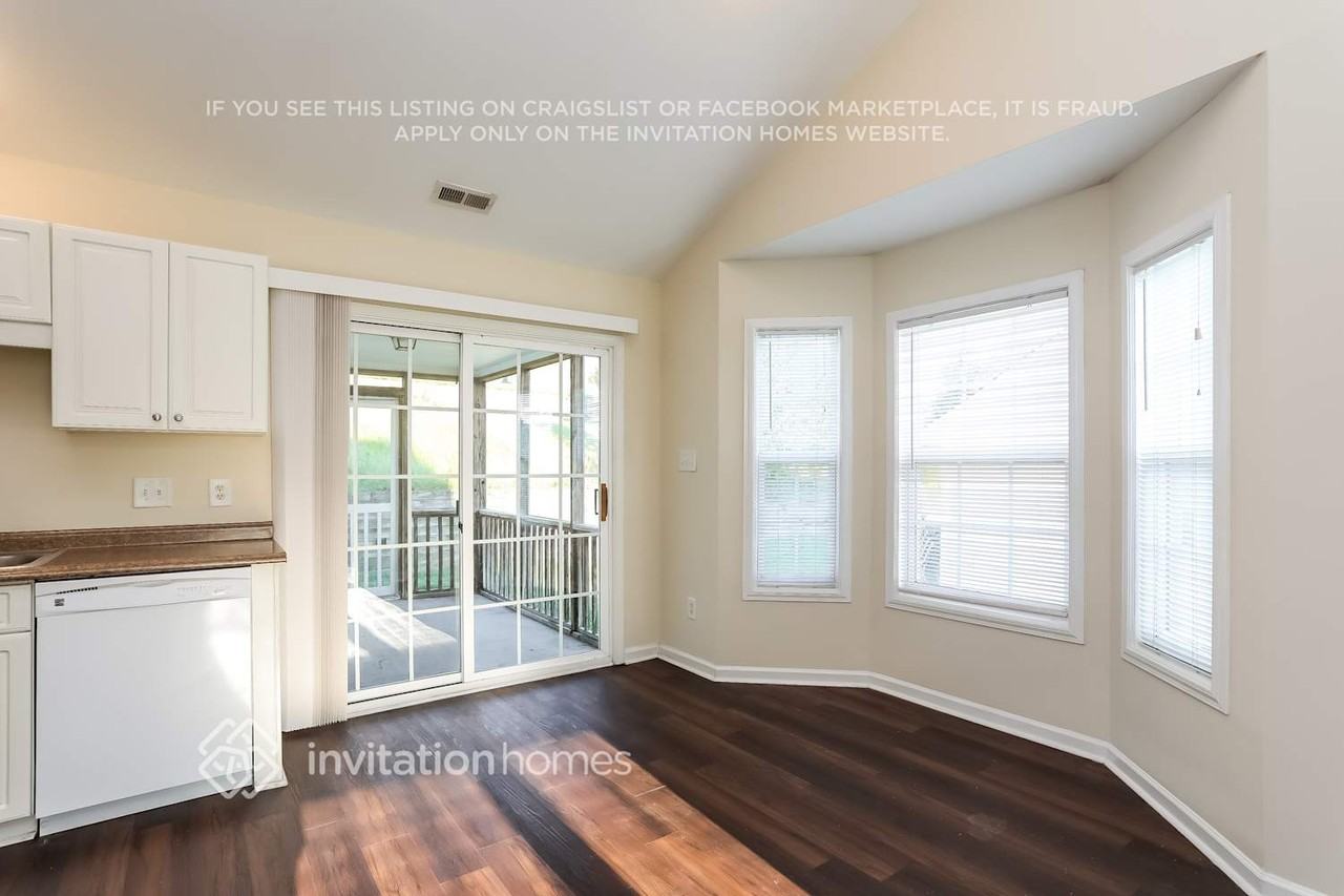 1273 Sweetgrass St - Photo 7 of 20