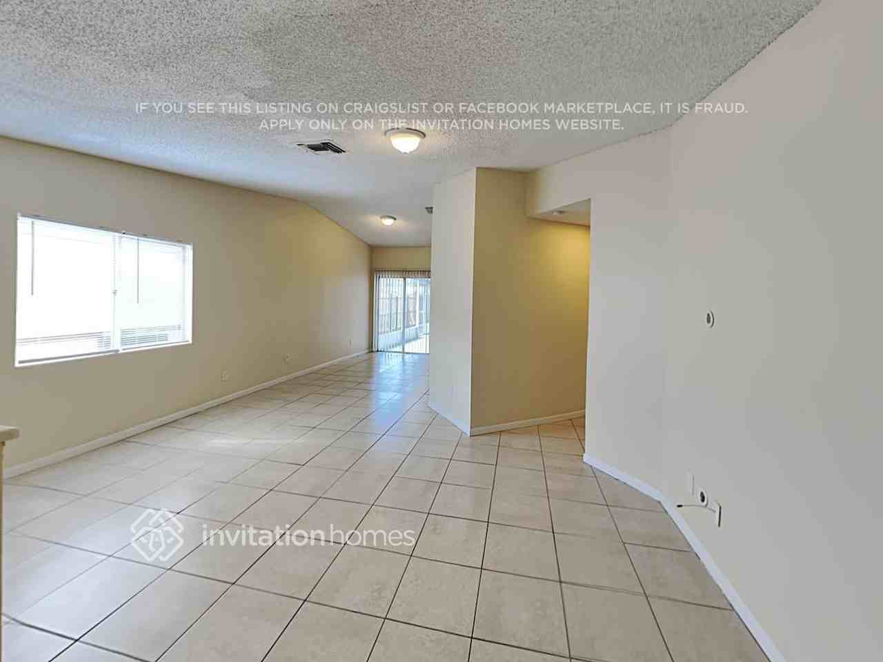 767 Brook St - Photo 4 of 18