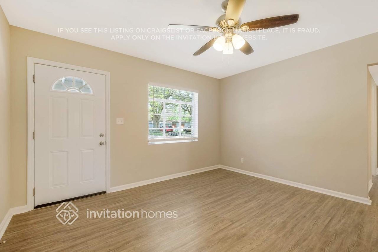 5220 Anchor Ave - Photo 3 of 26