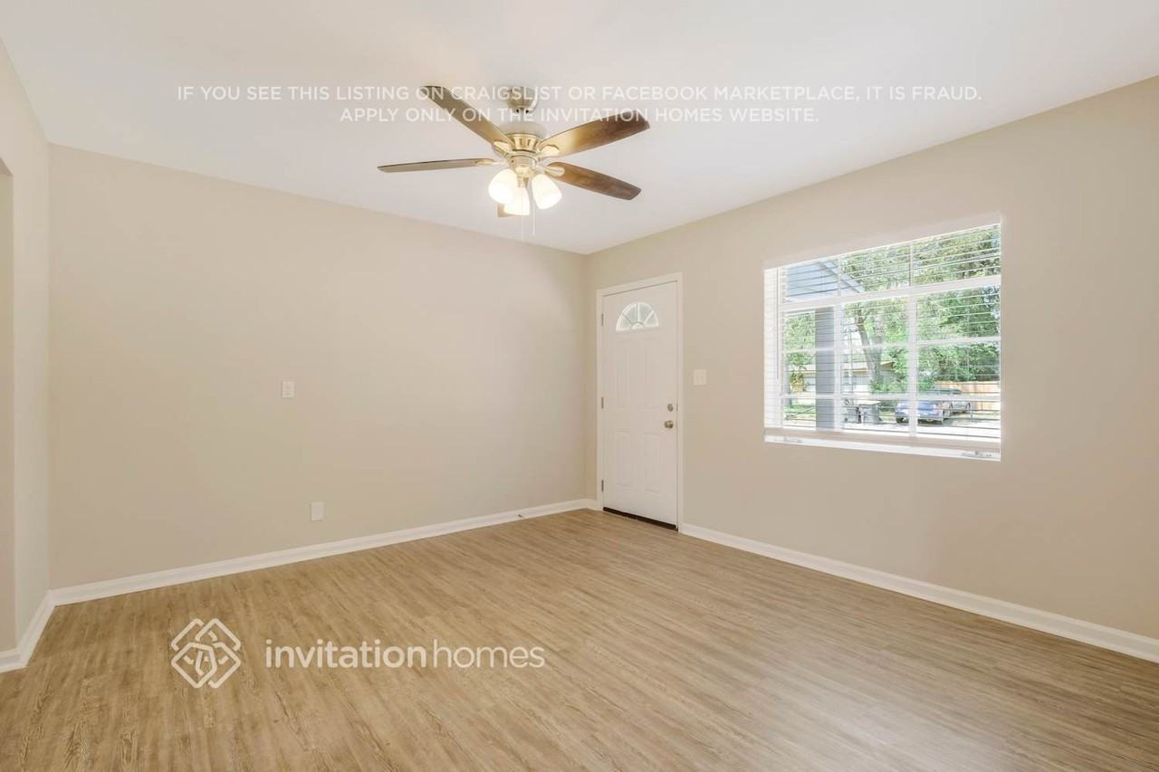 5220 Anchor Ave - Photo 4 of 26