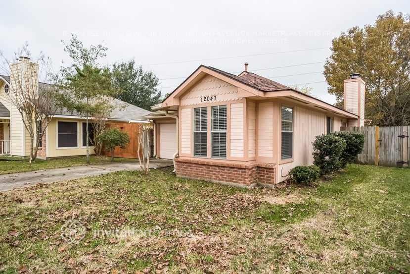 12047 Westwold Dr - Photo 3 of 16