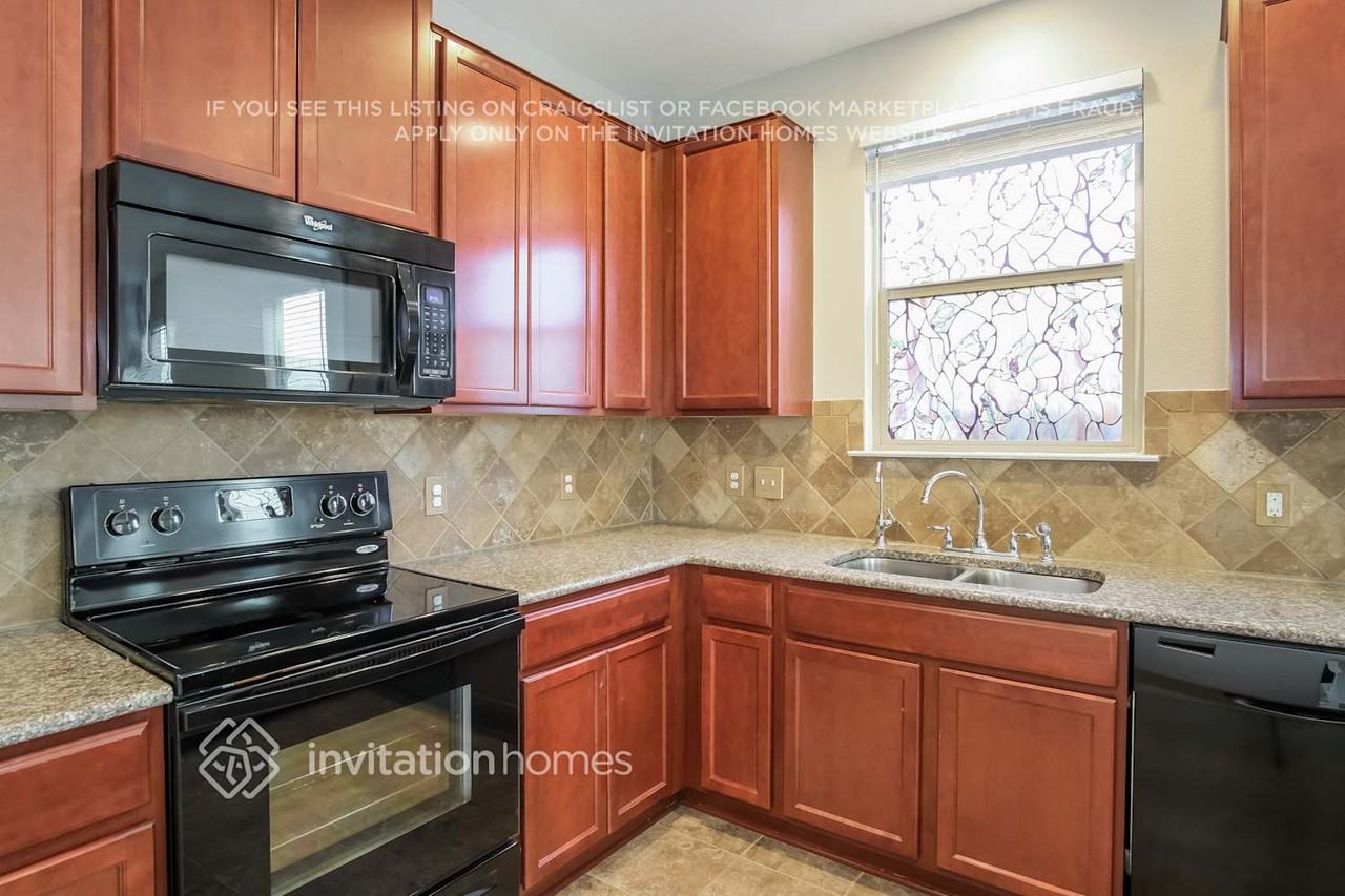 8700 Alum Rock Dr - Photo 6 of 16