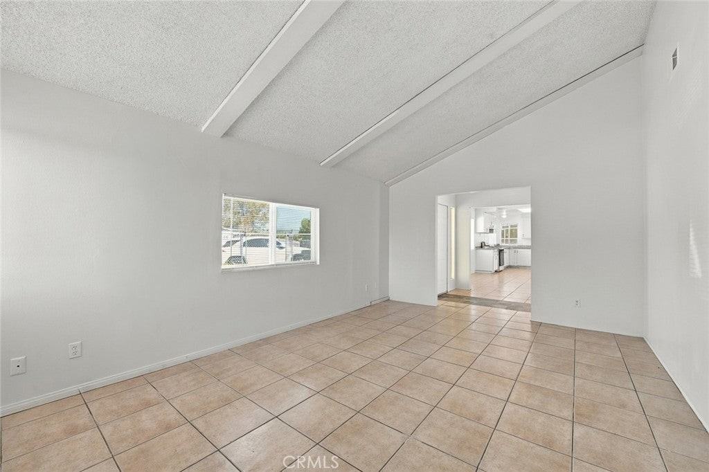 1204 E Avenue Q4 - Photo 5 of 46