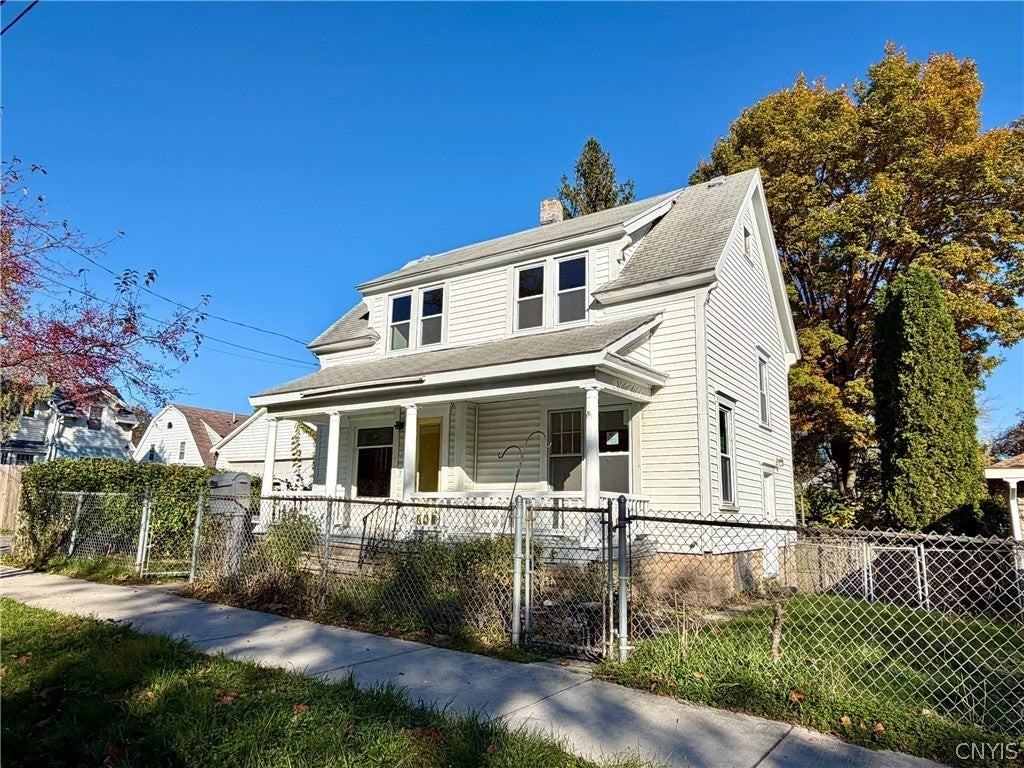 210 Grant Ave - Photo 3 of 26