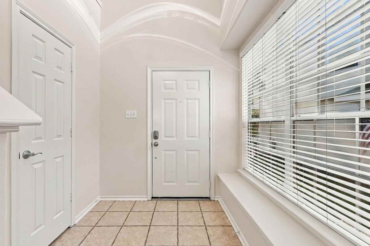 142 N Camellia Grove Cir - Photo 7 of 34