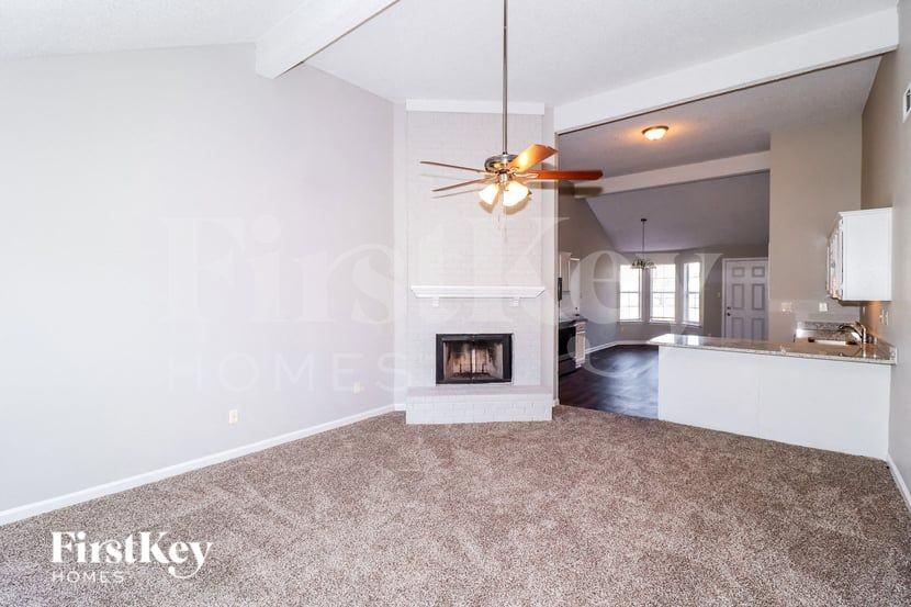 7067 Beartown Cv - Photo 3 of 15