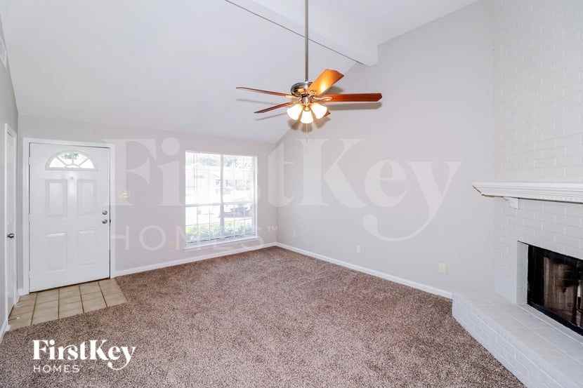 7067 Beartown Cv - Photo 4 of 15