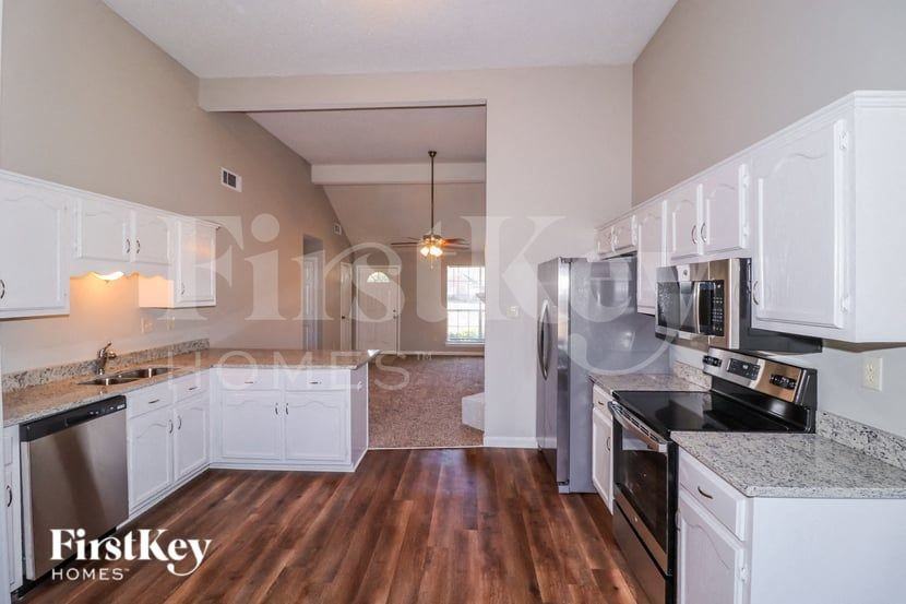7067 Beartown Cv - Photo 7 of 15
