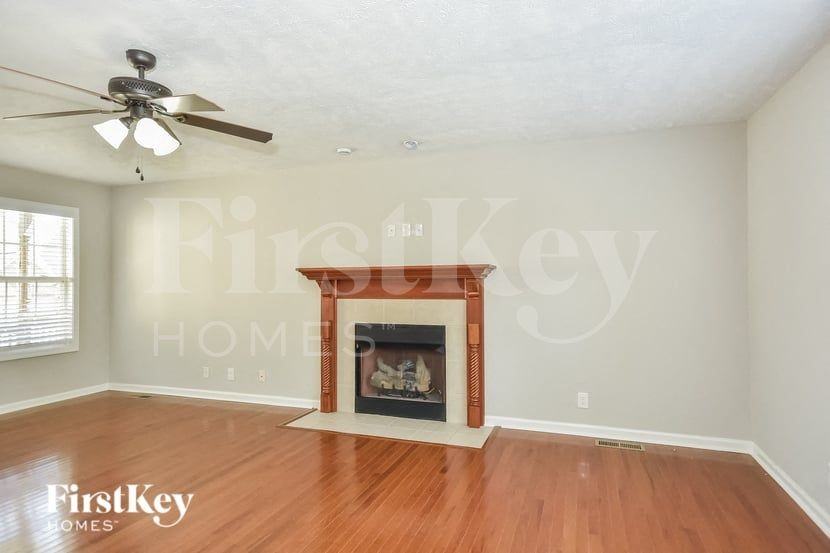 3316 Melissa Ln - Photo 3 of 15
