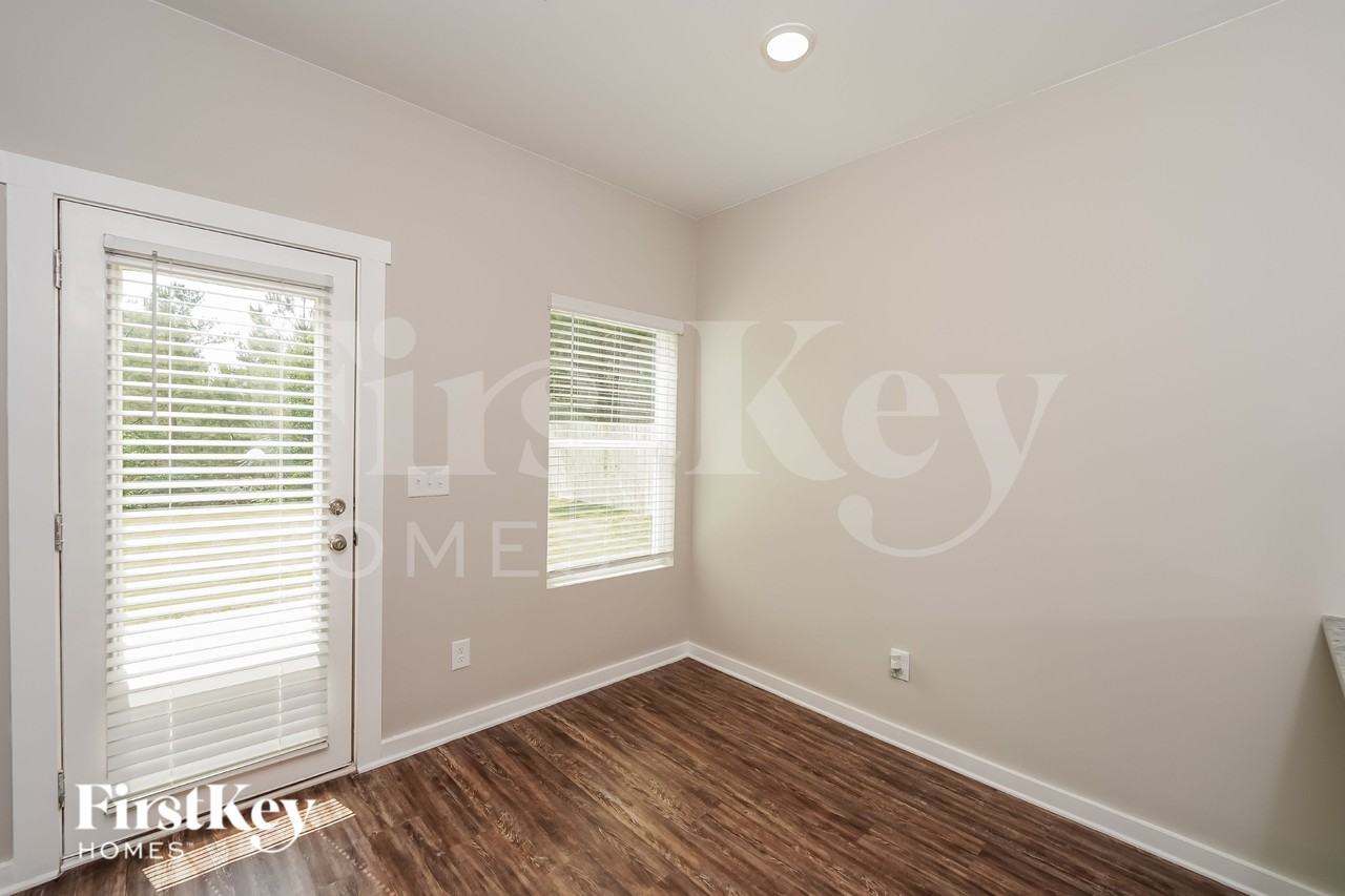 615 Briar Ridge Cir - Photo 3 of 15