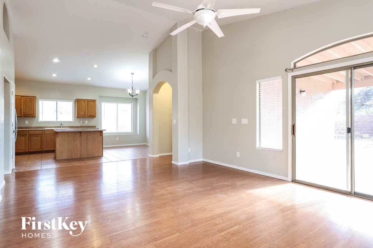 4248 W Diamond Butte Ct - Photo 4 of 15