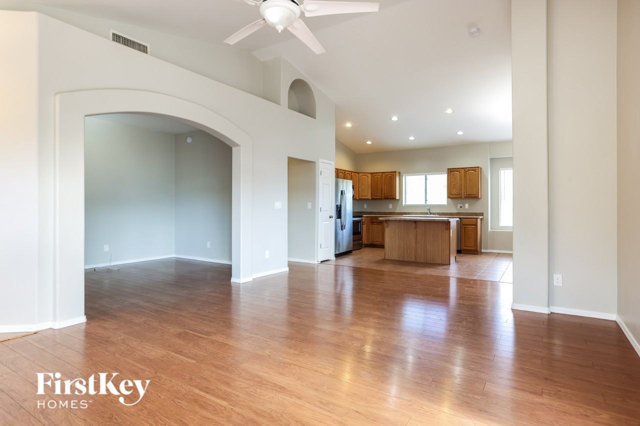4248 W Diamond Butte Ct - Photo 5 of 15