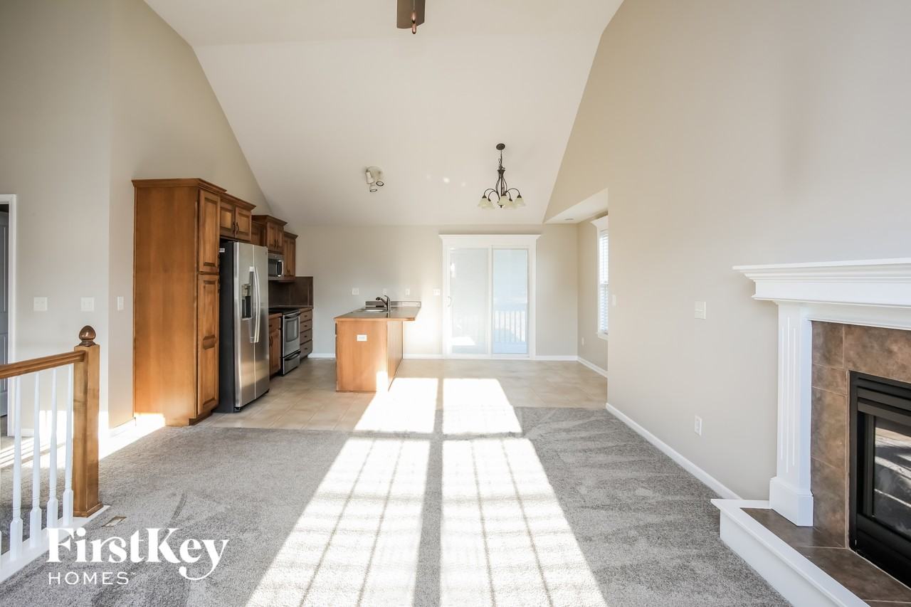 11724 N Farley Ave - Photo 4 of 15