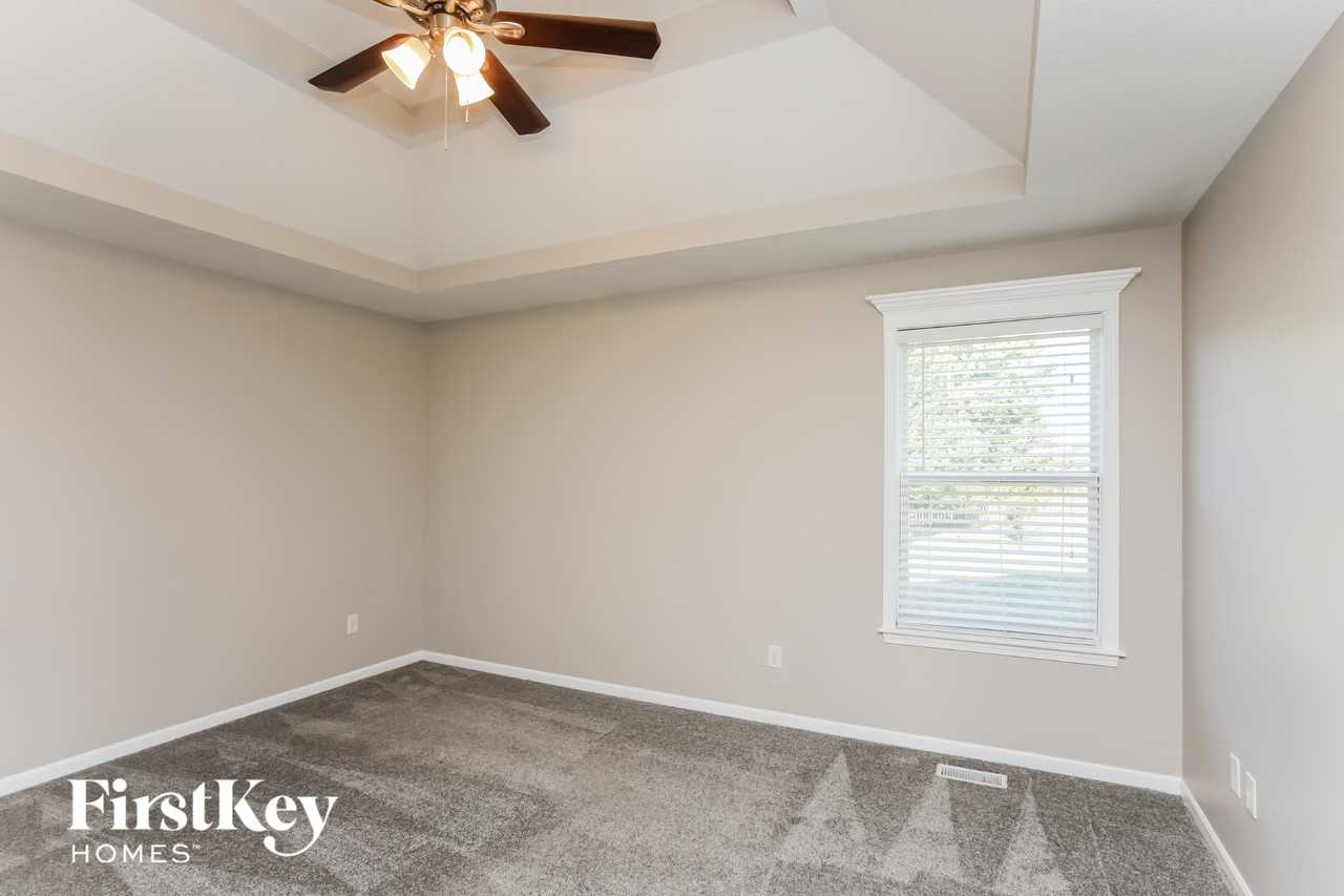 11724 N Farley Ave - Photo 6 of 15
