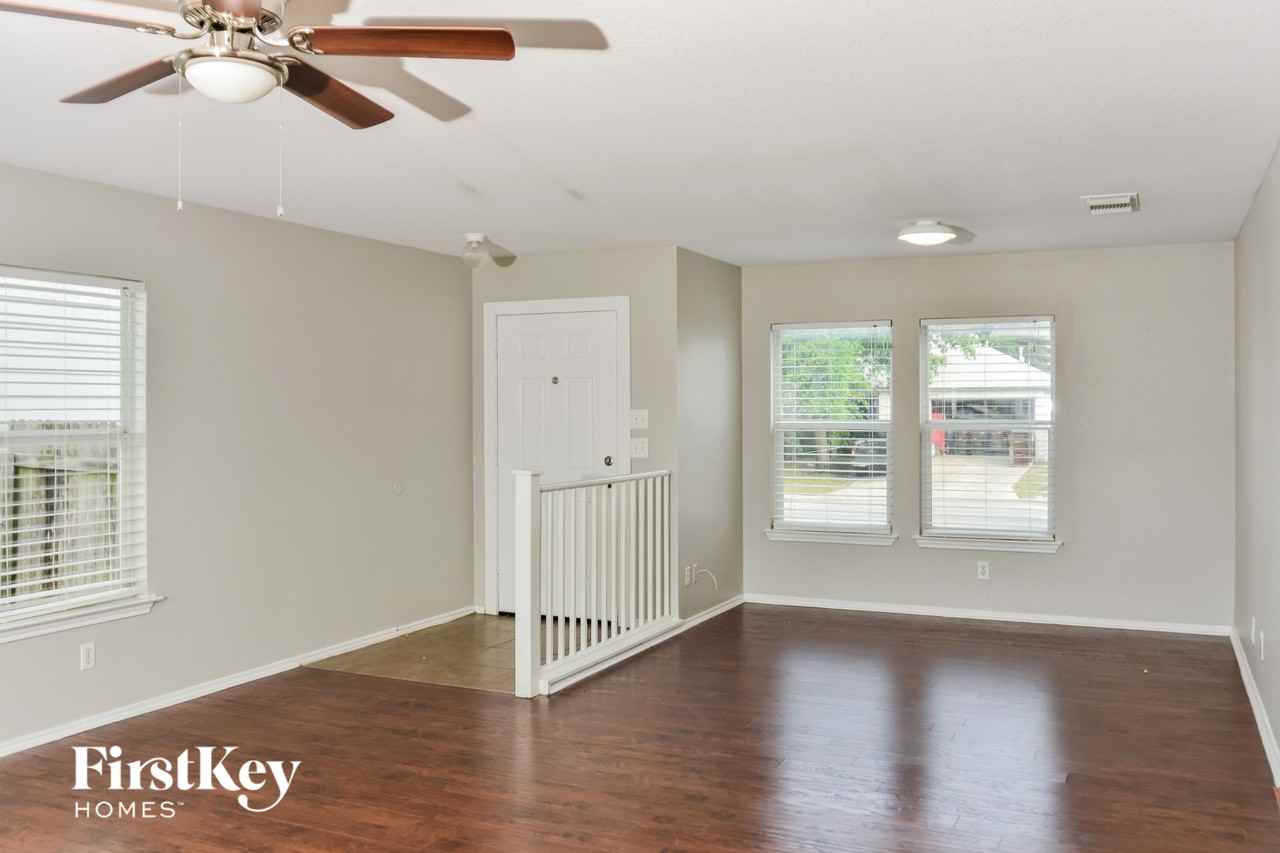 6515 Highland Grass - Photo 2 of 15