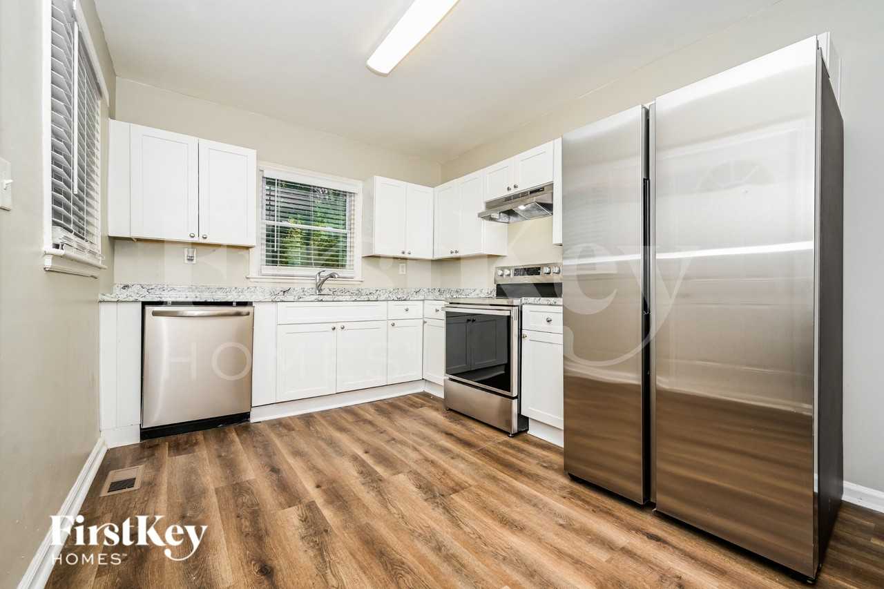 2119 Seavey Dr - Photo 7 of 17