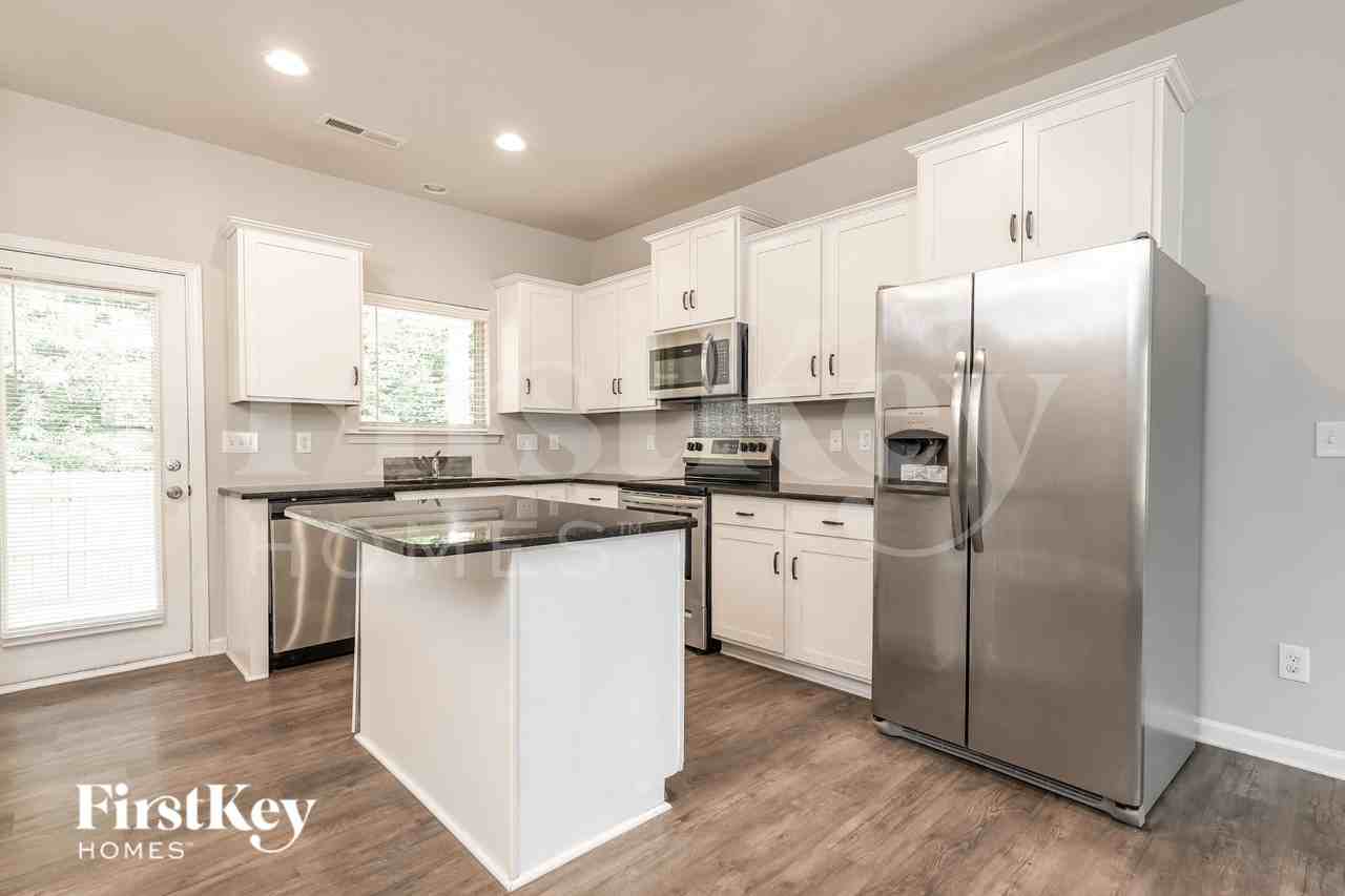 5677 Beaver Pond Trl - Photo 5 of 16