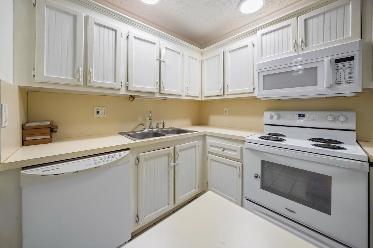 3703 Waterview Cir - Photo 7 of 21