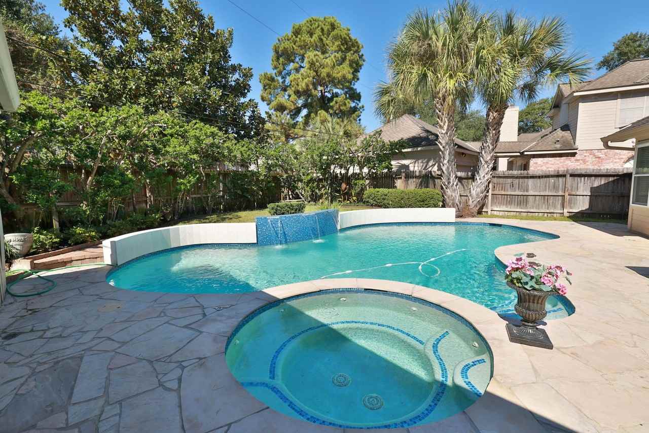16107 Abberton Hill Dr - Photo 3 of 50