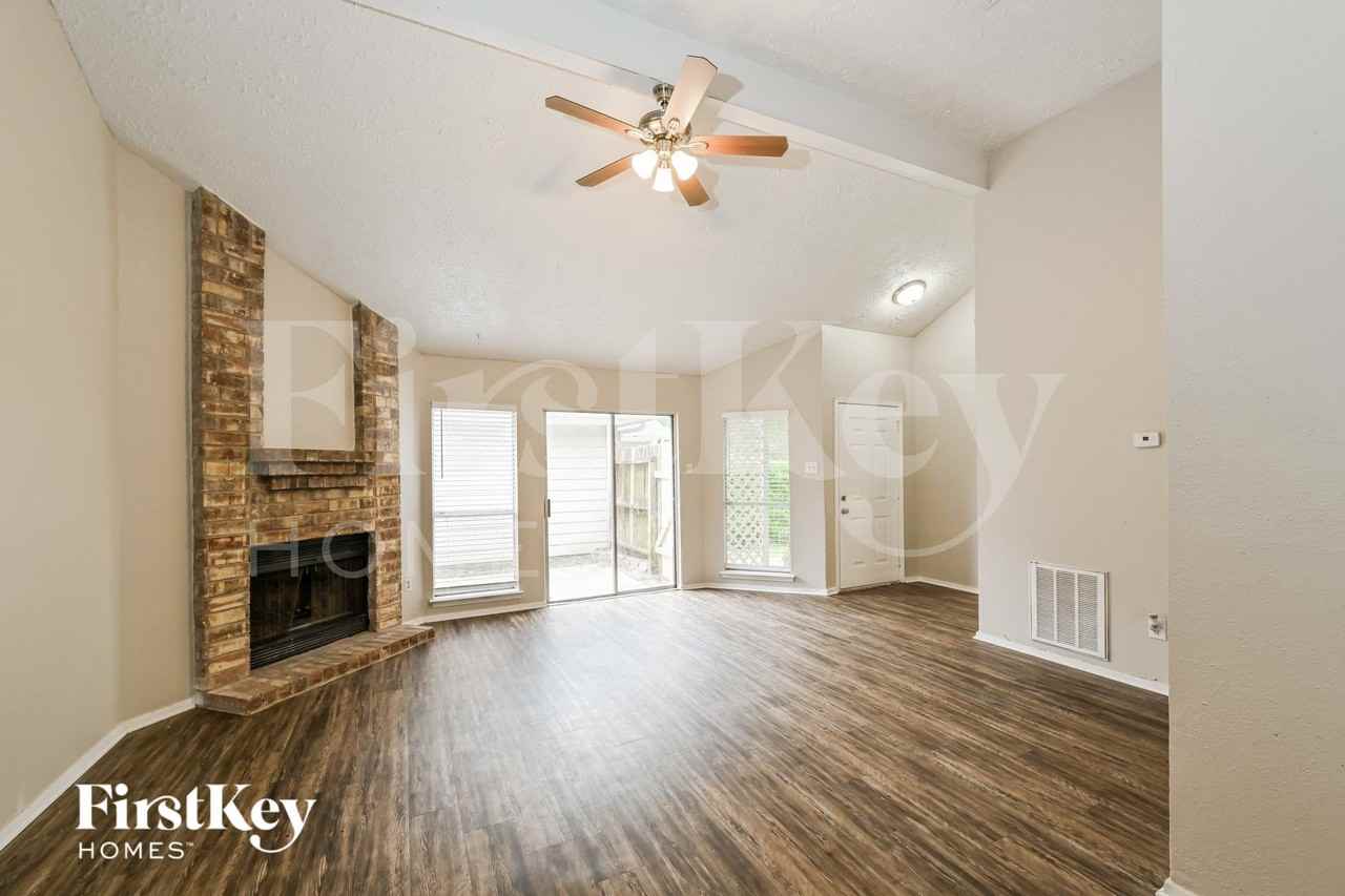 9230 Goodmeadow Dr - Photo 3 of 15